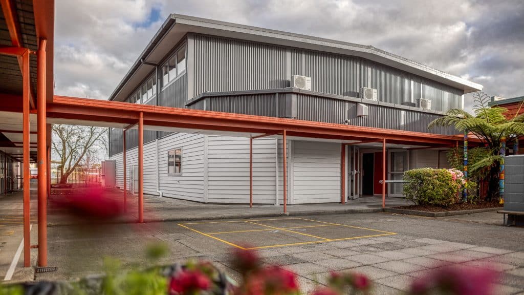 Deanwell School case study 9 | Prendos New Zealand Limited Deanwell School case study 9